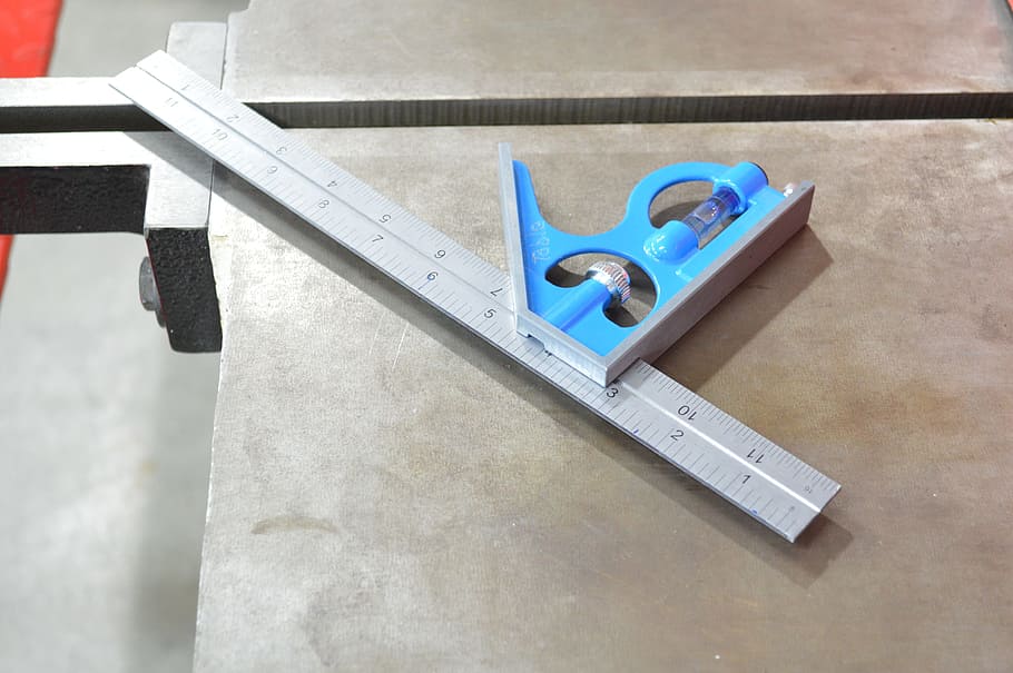 regle, t-quadrat, mesurar, cap gent, primer pla, blau, a l'interior, dia, vista d’angle alt, metall, natura morta, instrument de mesura, centrar-se en primer pla, equipament, paper, funció de construcció de parets, salut i medicina, concret, precisió, sòls, connexió, 5K