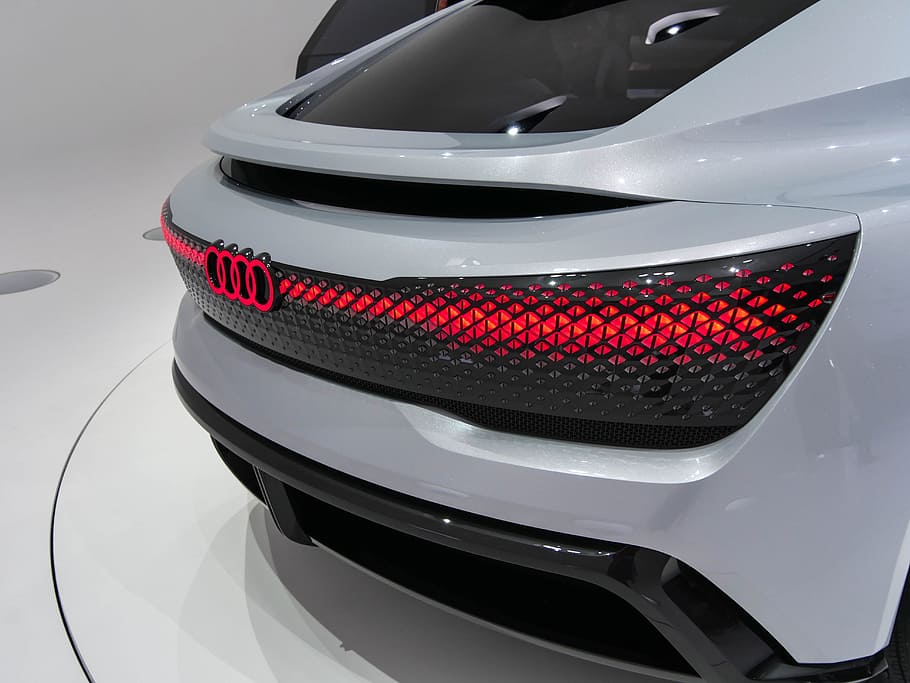 audi, estudiar, IAA, e-tron, sportback, disseny, Elaine, concepte de vehicle, prototip, llum, llum de fons, brillant, automàtic, cotxe esportiu, luxe, cos de nobel, brillantor, noble, banda de llums, exposició, Fira, frankfurt, presentació, a l'interior, primer pla, tecnologia, color negre, manera de transport, modern, cap gent, vehicle terrestre, transport, natura morta, automòbil, equipament, vermell, metall, pneumàtic, Color blanc, cotxe, tir de l'estudi, comunicació, connexió, 5K