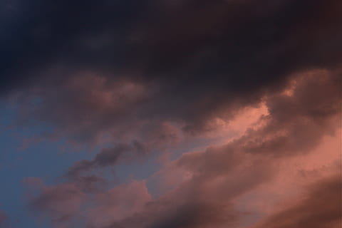 cel, núvols, endavant, núvol - cel, bellesa a la natura, cloudscape, escenics - natura, tempesta, naturalesa, cel dramàtic, cap gent, núvol, atmosfera, medi ambient, tranquil·litat, por, vista d’angle baix, cel malhumorat, fons, vent, fosc, a l'aire lliure, meteorologia, resum, ominós, clima, 4K, CC0, domini públic, lliure de regalies