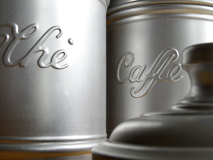 cafea, borcane, boabe de cafea, cafenea, cafeină, borcan, metalic, metal, studio shot, text, în interior, mancare si bautura, nici o persoana, Afaceri, alimente, selectiv, western script, băutură, comunicare, gri, finanţa, a închide, ceașcă, argintiu colorat, spațiu copie, lucios, 4K