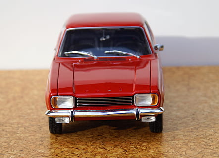 model de cotxe, ford, capri, capri, model, automàtic, ford, capri, model, oldtimer, joguines, cotxe esportiu, vell, vermell, esport de motor, vehicle, clàssic, ford capri, cotxe, passat de moda, estil retro, vehicle terrestre, cap gent, transport, antiguitat, semi-camió, dia, a l'aire lliure, manera de transport, automòbil, centrar-se en primer pla, primer pla, terra, naturalesa, viatjar, llum solar, carretera, cel, cotxe d'època, luxe, 2K, CC0, domini públic, lliure de regalies