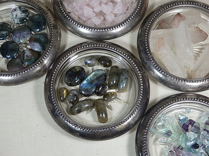 labradorite, crystals, quartz, agate, fluorite, semi-precious stones, jewelry, close-up, indoors, still life, no people, high angle view, variation, table, choice, full frame, large group of objects, backgrounds, pattern, wealth, food and drink, collection, design, directly above, food, group of objects, glass - material, silver colored, precious gem, 2K, CC0, public domain, royalty free