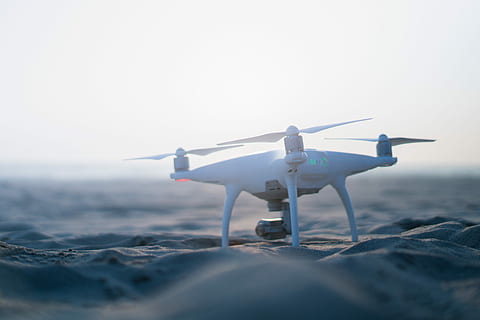 beyaz, dJI, fantom, erkek arı, kum, makro fotoğrafçılık, kamera, plaj, teknoloji, uzak, kıyı, ufuk, pervane, 50mm, temiz, gökyüzü, hava aracı, kopya alanı, doğa, deniz, uçak, taşımacılık, insansız, arazi, açık hava, seyahat, gün, Su, ulaşım modu, uçan, açık havada, seçici odak, huzur, küçük, 8K, CC0, kamu malı, telif ücretsiz