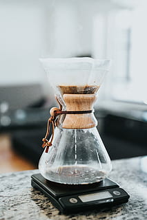 chiaro, pannello di vetro, digitale, scala, fiaschetta di vetro, nero, scala tascabile, caffè, filtro, brocca, brew freddo, bilancia, tavolo, in casa, concentrarsi sulle conoscenze acquisite, cibo e bevande, avvicinamento, nessuno, apparecchio, vetro - materiale, bere, caffè - bevanda, caffettiera, natura morta, cibo, cucina, trasparente, casa, giorno, attrezzature domestiche, stanza domestica, 5K, CC0, dominio pubblico, privo di copyright