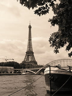 arhitectură, pod, râu, turn, călătorie, turnul Eiffel, parohie, barcă, turist, atracţie, concediu de odihna, Reper, celebru, cer, construită, destinații de călătorie, apă, nor - cer, copac, natură, turism, oraș, înalt - înalt, navă nautică, trecutul, istorie, exteriorul clădirii, nici o persoana, în aer liber, turlă, iaht, 1080P, CC0, domeniu public, fără drepturi de autor