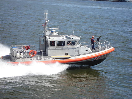 barca, sicurezza, nave nautica, mezzi di trasporto, modo di trasporto, acqua, mare, movimento, giorno, persone reali, all'aperto, lungomare, persone, natura, andare in barca, persone accessorie, salvare, viaggio, scia - acqua, uomini, bellezza nella natura, soccorritore, 2K, CC0, dominio pubblico, privo di copyright