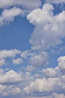 skyer, himmel, blå, skyer form, sky - himmel, skønhed i naturen, scenics - natur, lav vinkel visning, ro, natur, rolig scene, dag, ingen mennesker, hvid farve, baggrunde, idyllisk, udendørs, cloudscape, fuld ramme, fluffy, blødhed, meteorologi, 2K, CC0, offentligt domæne, royaltyfrie