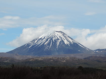 hora, sopka, krajina, summitu, nebe, mraky, Skála, panoráma, túra, zasněžené hory, sníh, scén, mrak - nebe, den, scenics - příroda, krása v přírodě, klidné scény, životní prostředí, mimoměstské scény, studená teplota, přistát, nikdo, klid, Příroda, zimní, horský vrchol, idylický, venku, sopečný kráter, 4K, CC0, veřejná doména, bez autorských práv