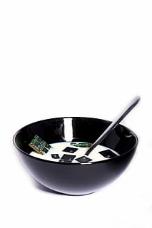llet, electrònica, tecnologia, teclat, ordinador, maquinari, cereals, fons blanc, cap gent, tir de l'estudi, moneda de paper, primer pla, dia, a l'interior, còpia espai, natura morta, tallar, estri de cuina, menjar i beguda, utensili per menjar, cullera, vista d’angle alt, vidre - material, menjar, dos objectes, moneda, riquesa, Finances, vidre, 4K, CC0, domini públic, lliure de regalies