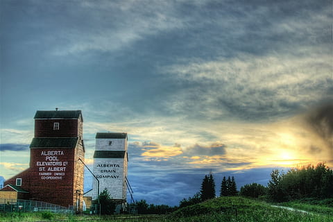 alberta, Canada, korn elevatorer, himmel, skyer, solnedgang, naturskøn, landbrug, landdistrikterne, landskabet, natur, uden for, hdr, sky - himmel, plante, ingen mennesker, meddelelse, tekst, træ, bygget struktur, skilt, arkitektur, vestlige script, udendørs, Information, vejledning, informationsskilt, lav vinkel visning, skønhed i naturen, bygning udvendig, 4K, CC0, offentligt domæne, royaltyfrie
