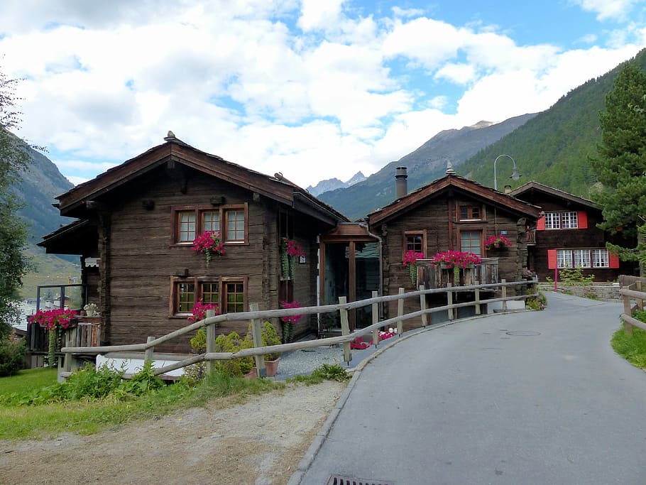 edifici, alpí, zermatt, exterior de l'edifici, casa, estructura construïda, núvol - cel, arquitectura, a l'aire lliure, cel, muntanya, naturalesa, carretera, dia, barri residencial, transport, cap gent, planta, ciutat, arbre, direcció, poble, 4K