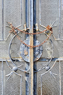 ferro, ruggine, struttura, dipingere, il quadro, artistico, catena, lucchetto, cancello, colore, metallo, nessuno, giorno, architettura, Entrata, vecchio, struttura costruita, porta, avvicinamento, sicurezza, esterno dell'edificio, all'aperto, chiuso, storia, protezione, costruzione, caratteristica della parete, natura, ferro battuto, 4K, CC0, dominio pubblico, privo di copyright