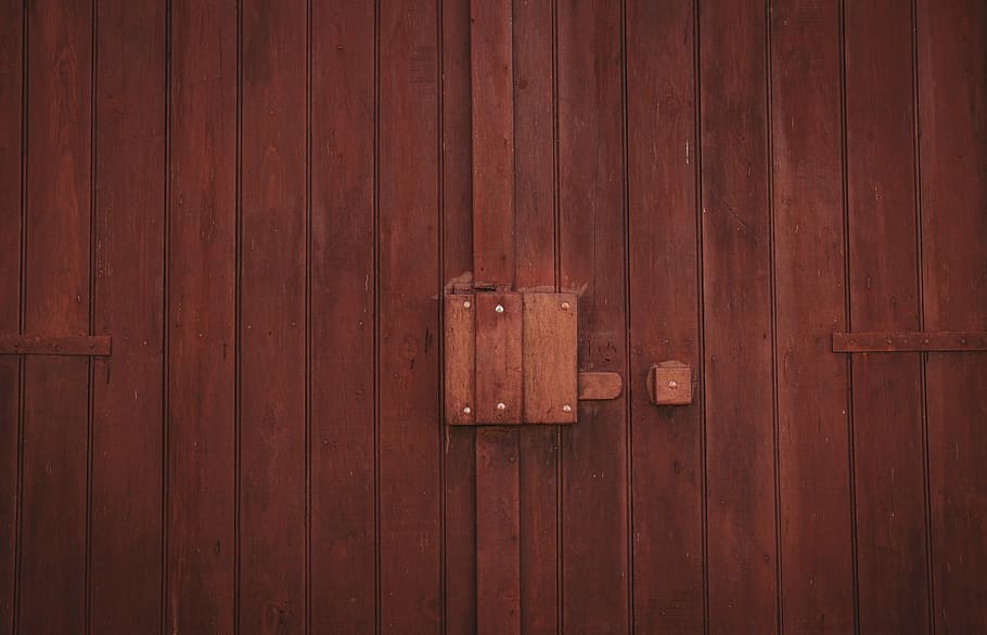cancello di legno marrone, Senza titolo, legna, struttura, cancello, rosso, avvicinamento, legno - materiale, Entrata, sfondi, porta, nessuno, fotogramma intero, Marrone, sicurezza, chiuso, caratteristica della parete, vecchio, strutturato, protezione, modello, architettura, esterno dell'edificio, struttura costruita, venatura del legno, 5K