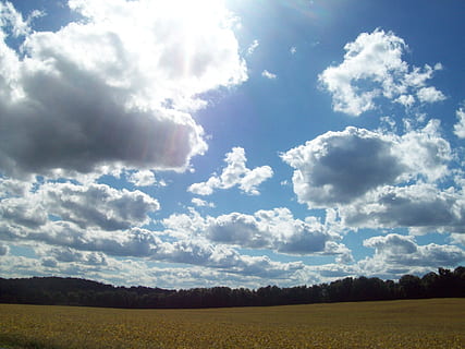 sol, núvols, macedon, paisatge, horitzó, núvol - cel, cel, bellesa a la natura, tranquil·litat, escena tranquil·la, medi ambient, terra, camp, escenics - natura, planta, naturalesa, dia, llum solar, escena no urbana, cap gent, arbre, idíl·lic, agricultura, herba, a l'aire lliure, 2K, CC0, domini públic, lliure de regalies