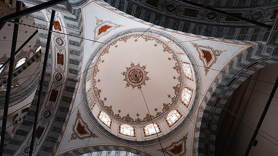 structure intérieure, sans titre, bâtiment, architecture, plafond, modèle, la fenêtre, faible angle de vue, structure construite, extérieur du bâtiment, Destinations de voyage, le passé, l'histoire, cambre, personne, dôme, religion, tourisme, directement en dessous, lieu de culte, croyance, Voyage, orné, mural, coupole, fresque, architecture et art, 4K, CC0, domaine public, libre de droits