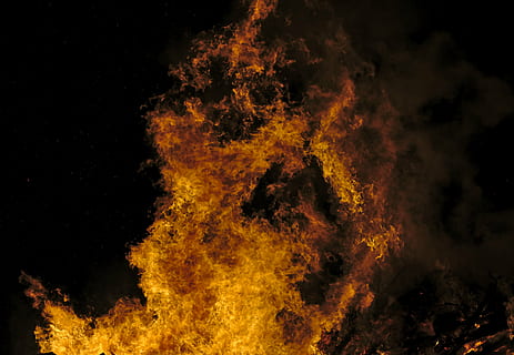 foc, flăcări, Fierbinte, a arde, căldură, foc - fenomen natural, flacără, temperatura - temperatură, ardere, roșu, galben, explodează, infern, culoare portocalie, mişcare, semn de avertizare, natură, semn, noapte, comunicare, nici o persoana, distrugere, Fundal negru, bolid, fumul - structura fizică, furios, agresiune, exploziv, 4K, CC0, domeniu public, fără drepturi de autor