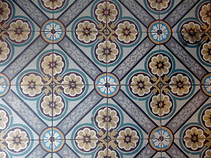 marrom-e-cinza, floral, cerâmica, azulejos, amesterdão, chão, padronizar, ladrilhos, chão de pedra, telha, colorida, revestimento de azulejos, fundo, estrutura, arquitetura, geometria, cor, desenhar, ninguém, estampa floral, estrutura construída, exterior do edifício, quadro completo, arte e Artesanato, construção, dia, forma, origens, ornamentado, fechar-se, local de culto, criatividade, destinos de viagem, recurso de construção de parede, pavimento, ao ar livre, teto, arquitetura e arte, piso frio, 2K, CC0, domínio público, royalty free