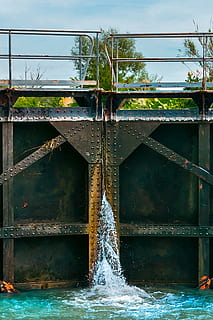 zámek, kanál, voda, ecluse, Francie, poledne, provence, kov, vodní toky, most - mužská konstrukce, spojení, den, architektura, nikdo, venku, stavba, pohyb, strom, Příroda, most, rostlina, přeprava, nebe, řeka, rezavý, nízký úhel pohledu, nábřeží, tekoucí voda, 1080P, CC0, veřejná doména, bez autorských práv