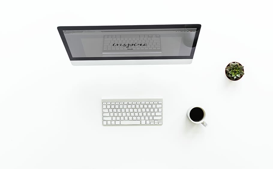 superior, vista, imac alumini, al costat, tassa, treballar, PC, escriptori, oficina, ordinador, teclat, taula blanca, treball, lloc de treball, espai de treball, pantalla, negocis, aèria, inici, tecnologia, fons blanc, tir de l'estudi, a l'interior, equips informàtics, menjar i beguda, teclat d’ordinador, cap gent, tallar, calculadora, comunicació, negoci corporatiu, Finances, vista d’angle alt, taula, 5K