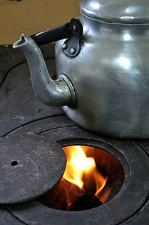 teh, dapur, api, pembakaran, suhu panas, logam, merapatkan, tidak ada orang, api - fenomena alam, peralatan Rumah tangga, dalam ruangan, alam, ketel, peralatan dapur, teko, makanan dan minuman, bersinar, persiapan, wadah, berwarna perak, 4K, CC0, domain publik, bebas royalti
