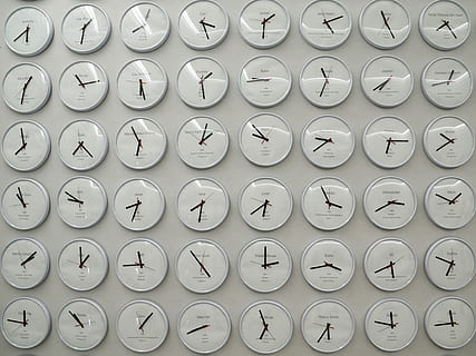 zaman, saat, veri, planlama, toplantı, zamanı, zaman belirten, saatler, dijital sanat, bienali, Sanat, Kurulum, üst üste, büyük nesne grubu, sipariş, bütün çerçeve, içeriye, Beyaz renk, tekrarlama, bolluk, arka, insansız, yan yana, aranjman, duvar inşa özelliği, seçim, natürmort, mağaza, varyasyon, Desen, kapatmak, 4K, CC0, kamu malı, telif ücretsiz