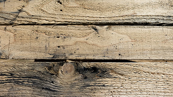 foto ravvicinata, Marrone, tavola, sfondo, struttura, design, strato, legna, pallet, grano, gabbia, grunge, grungy, ruvido, superficie, Materiale, trame di sfondi, fotogramma intero, sfondi, strutturato, nessuno, modello, giorno, legno - materiale, all'aperto, avvicinamento, natura, struttura costruita, roccia, solido, architettura, luce del sole, roccia - oggetto, vecchio, venatura del legno, 5K, CC0, dominio pubblico, privo di copyright