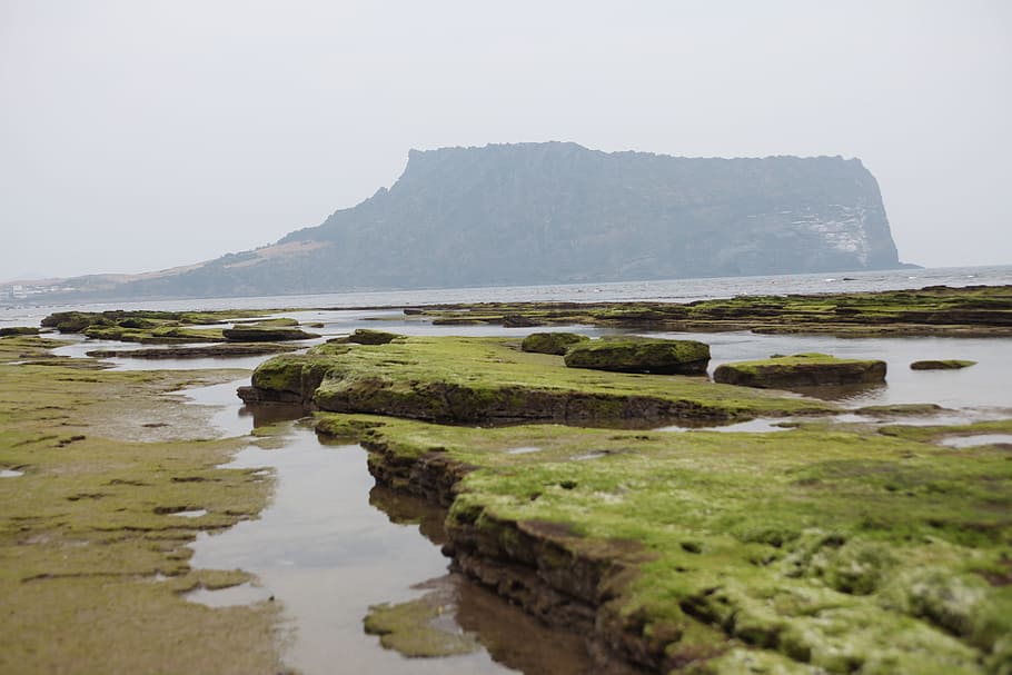 optisk enhed, ebbe, hellige bjerg, den optiske enhed, natur, scenics, vand, landskab, ingen mennesker, ro, scenics - natur, hav, rolig scene, skønhed i naturen, miljø, klippe, rock-objekt, jord, himmel, dag, solid, ikke-urbane scene, bjerg, udendørs, lagune, Bugt, 5K