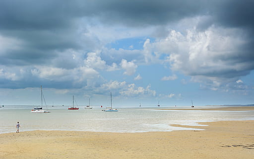 spiaggia, nuvole, sabbia, cielo, navi, scilla, acqua, mare, nuvola - cielo, terra, nave nautica, natura, bellezza nella natura, scenics - natura, mezzi di trasporto, orizzonte sull'acqua, barca a vela, la tranquillità, giorno, vacanza, scena tranquilla, destinazioni di viaggio, all'aperto, 5K, CC0, dominio pubblico, privo di copyright