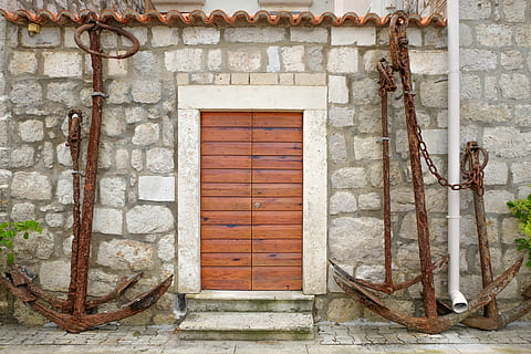hnědý, Kotva, dřevěný, dveře, Pozadí, design, vchod, dekorace, výzdoba, brána, vnější, starověké, architektura, stavba, exteriér budovy, den, nikdo, venku, detail, budova, Zavřeno, starý, nástěnný prvek, zvětralý, zeď, bezpečnost, Dům, bezpečnostní, ochrana, opuštěný, okno, cihlový, zhoršení, kamenná zeď, 4K