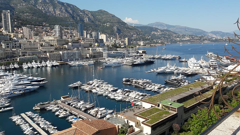 monte, carlo, monaco, monte, carlo, monaco, aigua, port, a l'aire lliure, dia, ciutat, llum solar, vaixell nàutic, transport, arquitectura, manera de transport, muntanya, exterior de l'edifici, mar, amarrat, naturalesa, estructura construïda, cel, cap gent, edifici, moll, paisatge urbà, veler, marina, iot, badia, 4K
