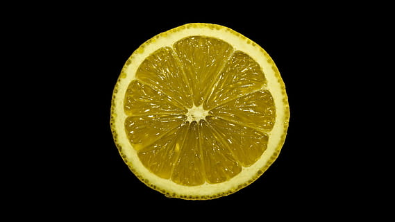 plátky citronu, citrón, kyselý, ovoce, žlutá, vitamíny, makro, občerstvení, plátek citronu, dortík, citrusové plody, polovina citronu, buničiny, Limetka, citrusové ovoce, ovocný, polovina, šťavnatý, citrony, plátek, průřezu, jídlo a pití, studio shot, černé pozadí, Zdravé stravování, jídlo, svěžest, blahobyt, uvnitř, nikdo, detail, jeden objekt, zralý, kyselá chuť, čistota, přirozený stav, 4K
