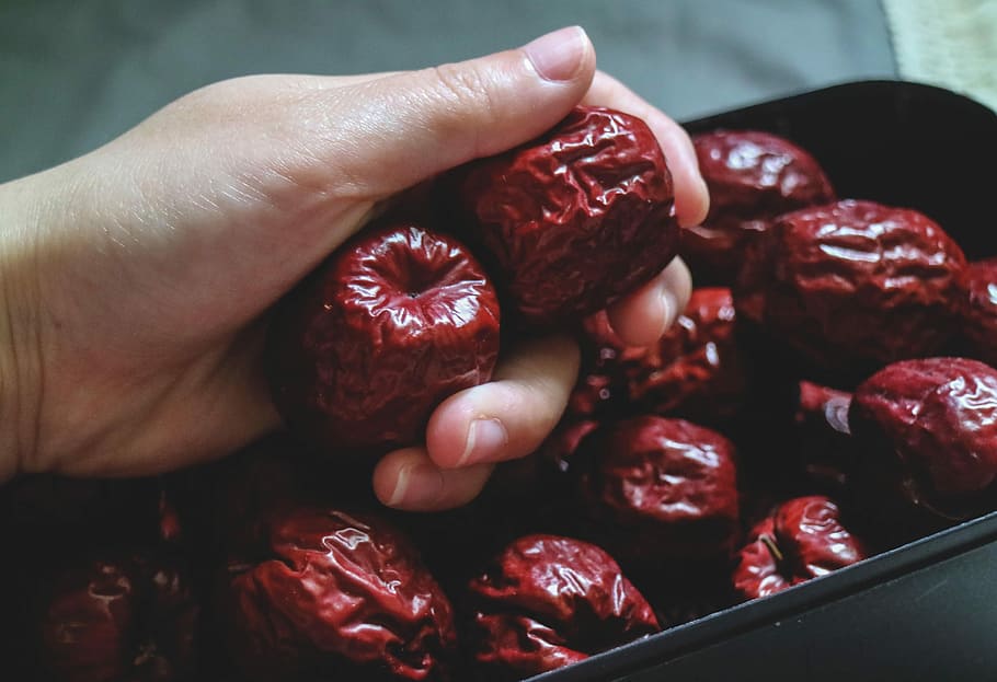 dried red jujube, Dried, Red, Jujube, close up, hands, food, fruit, freshness, close-up, human Hand, ripe, organic, food and drink, human body part, hand, one person, healthy eating, real people, wellbeing, indoors, lifestyles, body part, holding, unrecognizable person, finger, temptation, 5K