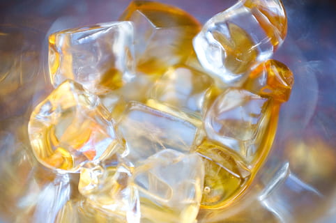 is, kold, drikkevarer, glas, orange, mad og drikke, drikke, forfriskning, ingen mennesker, tæt på, isterning, alkohol, indendørs, stor gruppe af objekter, drikkeglas, Frosset, glas - materiale, studio skud, husholdningsudstyr, mad, gennemsigtig, kold temperatur, høj vinkel visning, luksus, 4K, CC0, offentligt domæne, royaltyfrie