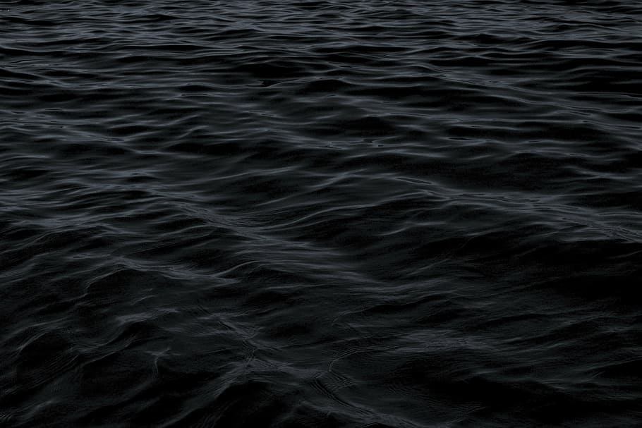negre, cos, aigua, fosc, llac, oceà, patró, riu, mar, fons, ondulat, marc complet, resum, fons abstractes, patró d'ones, superfície de l'aigua, cap gent, naturalesa, moviment, textura, primer pla, tranquil·litat, patró natural, a l'aire lliure, bellesa a la natura, efecte texturat, 5K