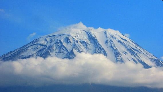 sopka misti, sníh, mraky, sierra nevada, zasněžené krajiny, Příroda, hora, zimní, sopka, modrý, nebe, studená teplota, krása v přírodě, počasí, scén, den, scenics - příroda, zasněžené hory, mrak - nebe, životní prostředí, krajina, nikdo, destinace, horský vrchol, klid, klidné scény, venku, 4K, CC0, veřejná doména, bez autorských práv