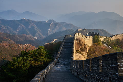großartig, Wand, China, Berg, Sonnenuntergang, Landschaft, Panorama-, große Mauer, Rand, fallen, Herbst, Geschichte, die Architektur, die Vergangenheit, Szenen - Natur, Richtung, Reise, Natur, Schönheit in der Natur, Tourismus, Reiseziele, Gebirge, der Weg nach vorn, uralt, gebaute Struktur, Umgebung, umgebende Mauer, befestigte Mauer, keine Leute, draußen, alte Zivilisation, 5K, CC0, gemeinfrei, lizenzfrei
