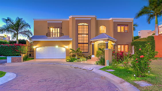 Casa, Mazatlan, Messico, pianta, architettura, struttura costruita, ricchezza, esterno dell'edificio, lusso, quartiere residenziale, natura, albero, costruzione, clima tropicale, cielo, paesaggio, proprietà di casa, pianta fiorita, blu, fiore, Palma, Entrata, moderno, nessuno, all'aperto, giardino ornamentale, 1080P, CC0, dominio pubblico, privo di copyright