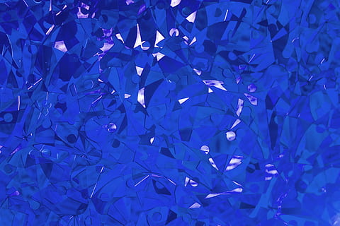 escriptori, resum, color, patró, atractiu, teló de fons, fons, parpellejar, blau, còpia espai, decoració, decorar, disseny, espai de disseny, purpurina, aïllat, estil de vida, barrejar, reflexionar, brilli, superfície, textura, rajoles, paret, marc complet, cap gent, porpra, primer pla, brillant, a l'interior, gran grup d'objectes, abundància, cristall, natura morta, creativitat, vista d’angle alt, naturalesa, dia, joieria, 1080P, CC0, domini públic, lliure de regalies