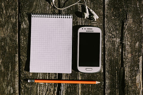 smartphone, various, items, wooden, background, White, mobile, notepad, planks, earphones, blank, telephone, technology, mobile Phone, smart Phone, wood - Material, equipment, communication, copy Space, no People, wireless technology, day, reminder, portable information device, table, directly above, connection, screen, still life, paper, device screen, high angle view, touch screen, spiral notebook, note pad, 5K