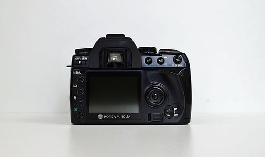 kamera, KONICA, minolta, gammelt kamera, Fotokamera, fotografi, blitslys, digitalt, digitalkamera, dynax 5 d, gammel, bilde, fotografering, fotografering temaer, kamera - fotografisk utstyr, retro stylet, gammeldags, enkelt objekt, teknologi, ingen folk, antikk, svart farge, innendørs, fotografisk utstyr, objektiv - optisk instrument, studio skudd, hvit bakgrunn, elektronikkindustrien, kopiere plass, foreldet, slr kamera, trykknapp, 4K, CC0, offentlig domene, opphavsrett gratis