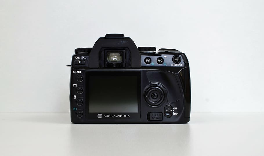 kamera, Konica, Minolta, gammelt kamera, fotokamera, fotografi, flash lys, digital, digitalt kamera, dynax 5 d, gammel, Foto, fotografering, fotografering temaer, kamera - fotografisk udstyr, retro stylet, gammeldags, enkelt objekt, teknologi, ingen mennesker, antik, sort farve, indendørs, fotografisk udstyr, objektiv - optisk instrument, studio skud, hvid baggrund, elektronikindustrien, kopiere plads, forældet, SLR kamera, trykknap, 4K