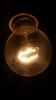 curat, galaxie, ușoară, simplu, echipamente de iluminat, iluminat, bec, Fundal negru, în interior, a închide, studio shot, electricitate, un singur obiect, luminos, nici o persoana, filament, lumina electrica, întuneric, sticlă - material, elimina, lumină - fenomen natural, camera de zi, luminozitate, Echipament electric, alimentare electrică, 4K, CC0, domeniu public, fără drepturi de autor