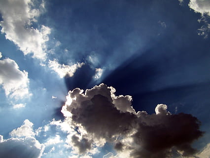 nuvens, céu, Dom, Raios, prata, forro, nuvem - céu, cloudscape, beleza na natureza, scenics - natureza, azul, natureza, tranquilidade, luz solar, idílico, fofo, raio de Sol, cena tranquila, origens, céu dramático, visão de baixo ângulo, ninguém, meio Ambiente, ao ar livre, vento, brilhante, meteorologia, suavidade, 2K, CC0, domínio público, royalty free