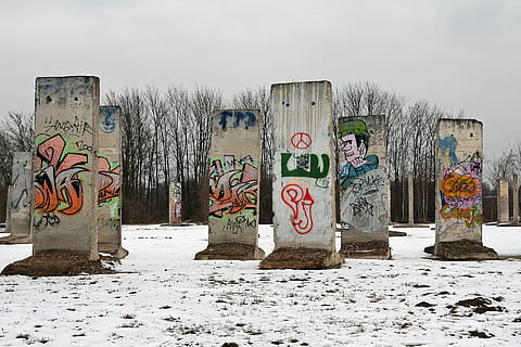 wall, berlin, snow, graffiti, creativity, art and craft, no people, architecture, nature, day, human representation, multi colored, sky, male likeness, cold temperature, street art, winter, in a row, outdoors, representation, built structure, messy, mural, 1080P, CC0, public domain, royalty free