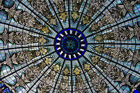 pattern, art, form, architecture, ornament, glass, style, geometric, built structure, ceiling, low angle view, directly below, no people, building exterior, dome, geometric shape, shape, design, circle, art and craft, travel destinations, place of worship, day, ornate, religion, cupola, architecture and art, 2K, CC0, public domain, royalty free