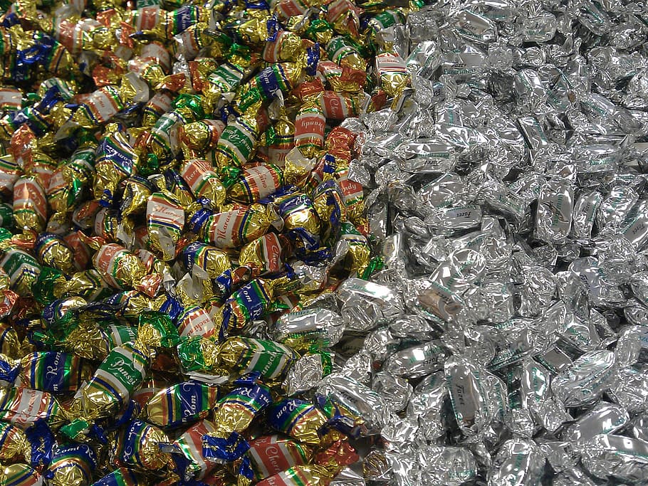 caramels, xocolata, gotes, fons, marc complet, cap gent, gran grup d'objectes, dia, primer pla, abundància, vista d’angle alt, joieria, rock, elecció, naturalesa, multicolor, sòlid, patró, a l'aire lliure, variació, rock - object, venda al detall, gemma semi-preciosa, 2K