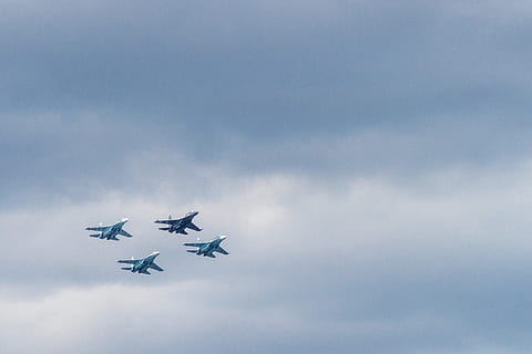 tæt på, Foto, fire, kampene, fly, grå, jetfly, Jet, luft, dagtimerne, himmel, Sky, militær, flyvende, luftfartøj, transportmidler, kampfly, luftvåben, luft show, blå, sky - himmel, transportform, på farten, lav vinkel visning, samarbejde, militære flyvemaskine, natur, bevægelse, ingen mennesker, Midt i luften, 4K, CC0, offentligt domæne, royaltyfrie