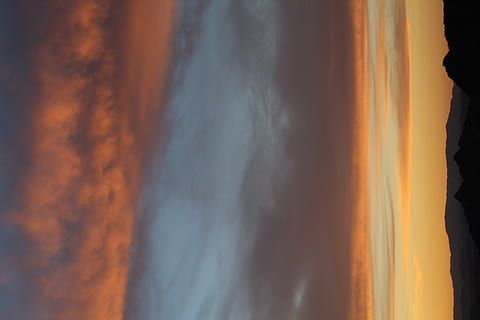 nuvoloso, cielo, montagne, Senza titolo, cielo drammatico, tramonto, nube, giorno nuvoloso, arancia, fuoco, poteva, montagna, notte, cielo tempestoso, escursione, Magia, giallo, colore arancione, bellezza nella natura, nuvola - cielo, scenics - natura, la tranquillità, scena tranquilla, natura, acqua, nessuno, idilliaco, lunga esposizione, all'aperto, in piedi, scena non urbana, ambiente, potere in natura, 5K, CC0, dominio pubblico, privo di copyright