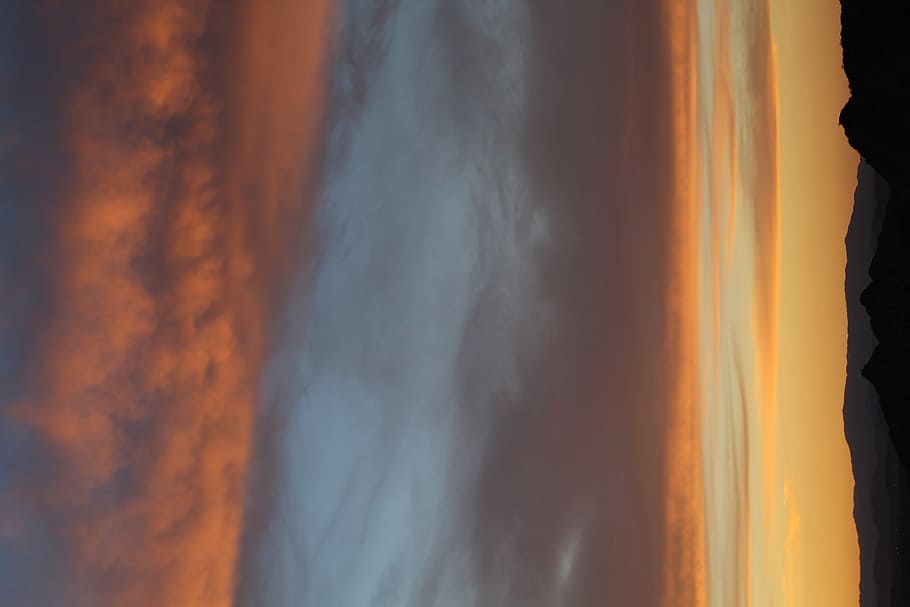 ennuvolat, cel, muntanyes, sense títol, cel dramàtic, posta de sol, núvol, núvol dia, taronja, foc, coud, muntanya, nit, cel tempestuós, caminada, màgia, groc, color taronja, bellesa a la natura, núvol - cel, escenics - natura, tranquil·litat, escena tranquil·la, naturalesa, aigua, cap gent, idíl·lic, exposició llarga, a l'aire lliure, de peu, escena no urbana, medi ambient, poder a la natura, 5K