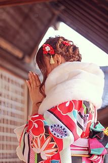 mujer, rojo, blanco, azul, rosado, kimono, mujer en rojo, rojo blanco azul, gente, hembras, al aire libre, Japón, adulto, estilos de vida, sonriente, culturas, verano, dos personas, unión, amor, pareja heterosexual, gente real, mujer joven, emoción, emoción positiva, centrarse en primer plano, adulto joven, abrazando, actividad de ocio, hombres, celebracion, pareja - relación, peinado, 1080P, CC0, dominio público, libre de derechos